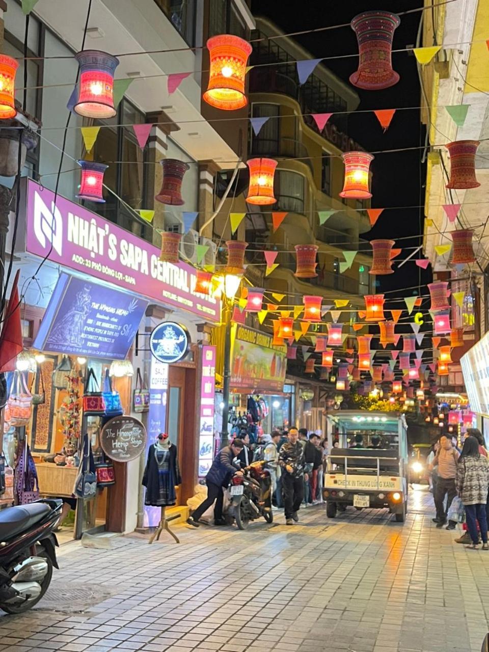 Nhat Sapa Hostel מראה חיצוני תמונה